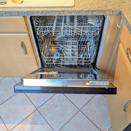 Schöne 2-raumwohnung Inklusive Infrarot-wärmekabine Apartment Grossrohrsdorf