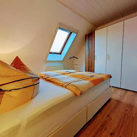 Schöne 2-raumwohnung Inklusive Infrarot-wärmekabine *